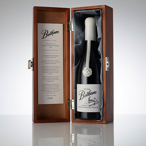 Sir Ian Botham signed Shiraz box open